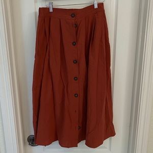 Midi button skirt